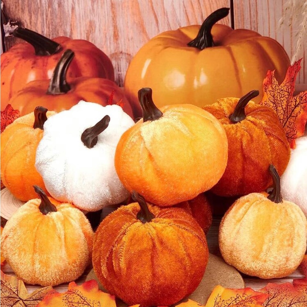 🧡 2X VELVET MADE DECORATIVE PUMPKINS 🧡